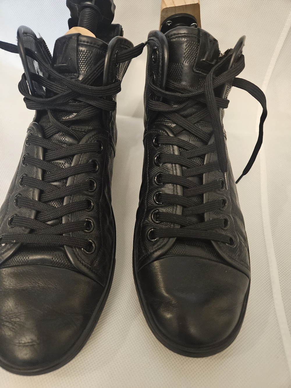 Premium Louis Vuitton high-top sneakers